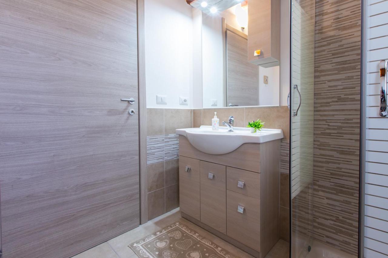B&B La Vela Chia Ngoại thất bức ảnh